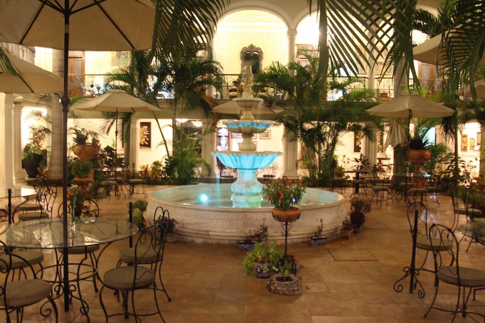 Mansion Merida on the Park 60/65