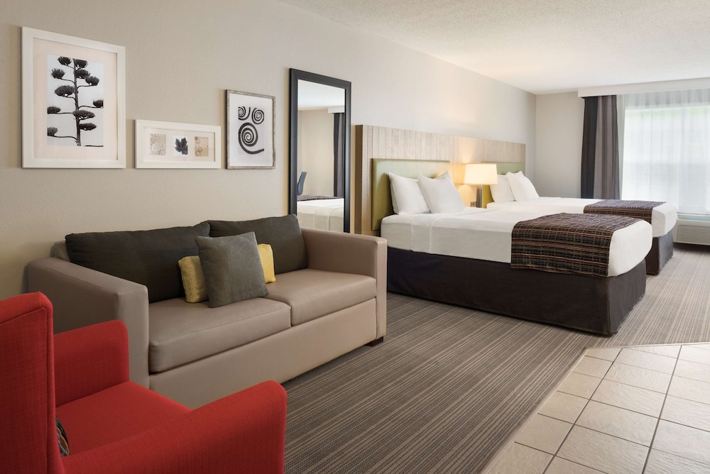 Country Inn & Suites By Radisson, Decorah, IA 20/42