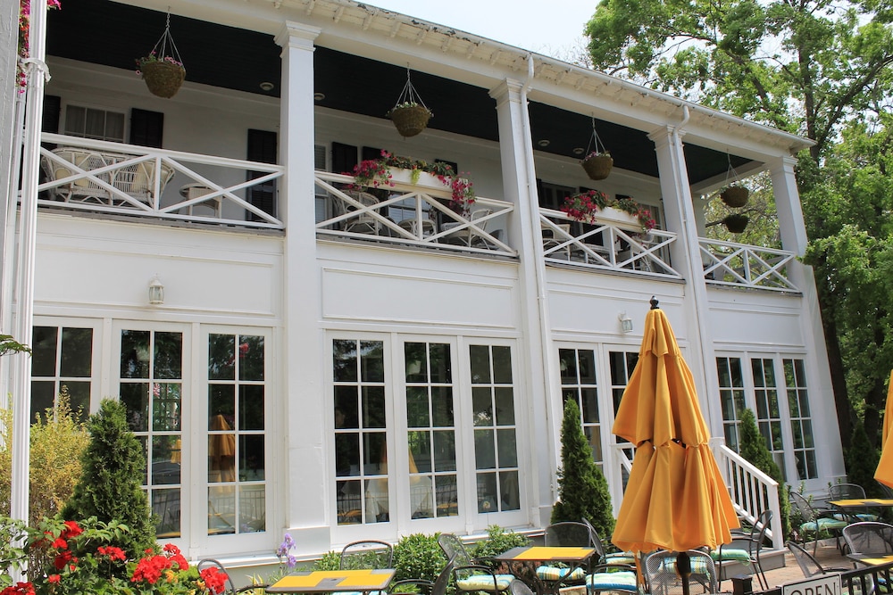 The Charles Hotel 2/69