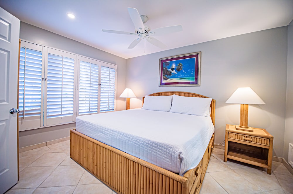 Seven Mile Beach Resort And Club 26/65
