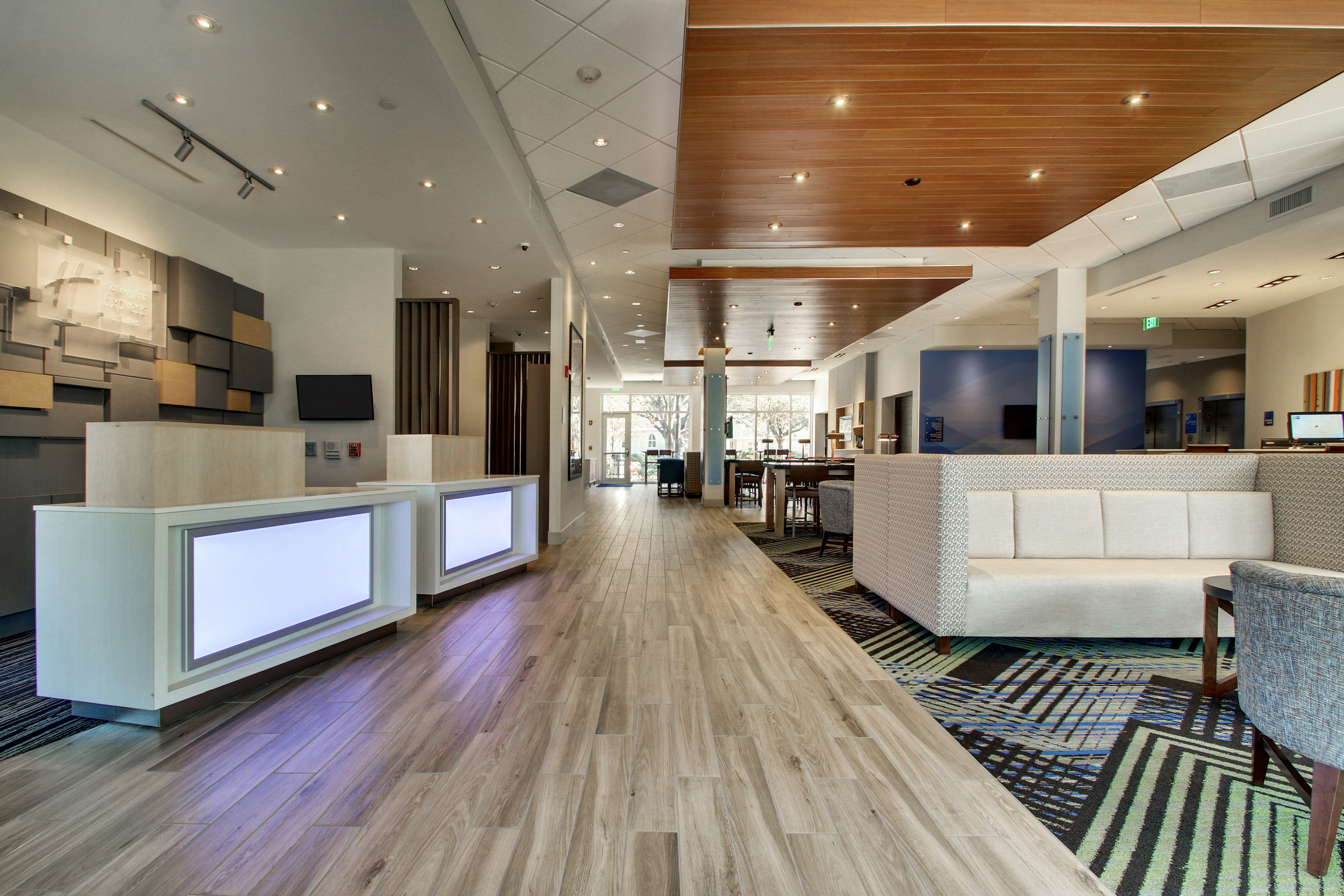 Holiday Inn Express & Suites - Summerville 6/55