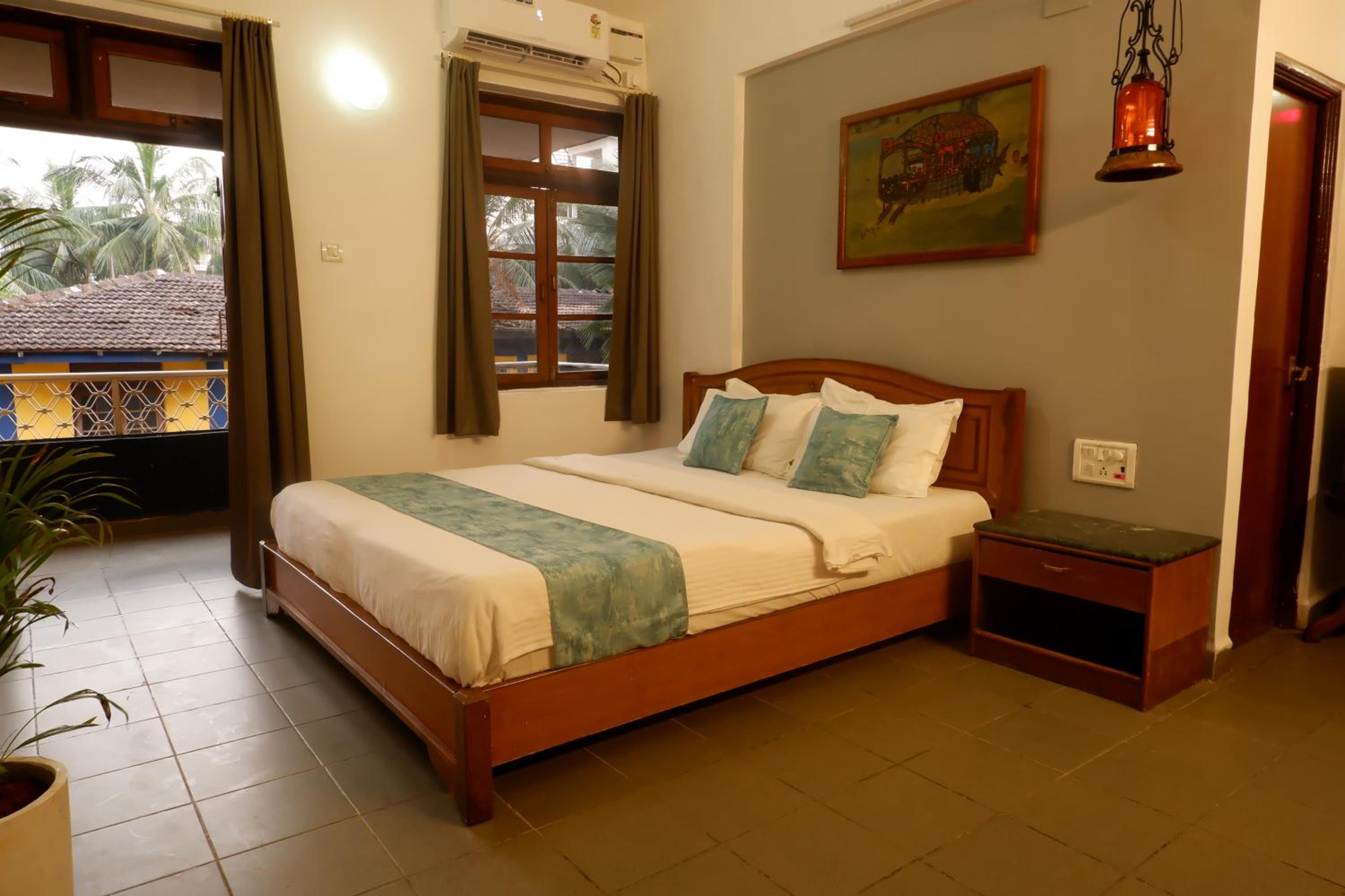 Deluxe, Triple, Double Bed