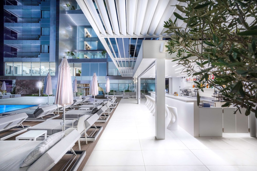 Radisson Blu Hotel Larnaca 64/74