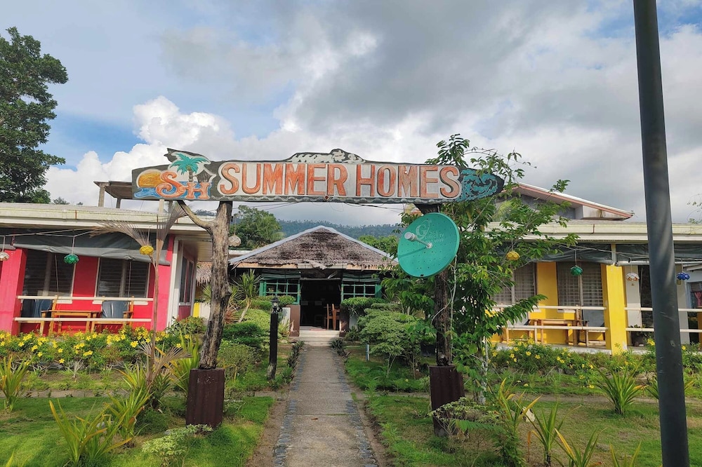 Summer Homes Beach Front Resort and Cottages Port Barton 8/50