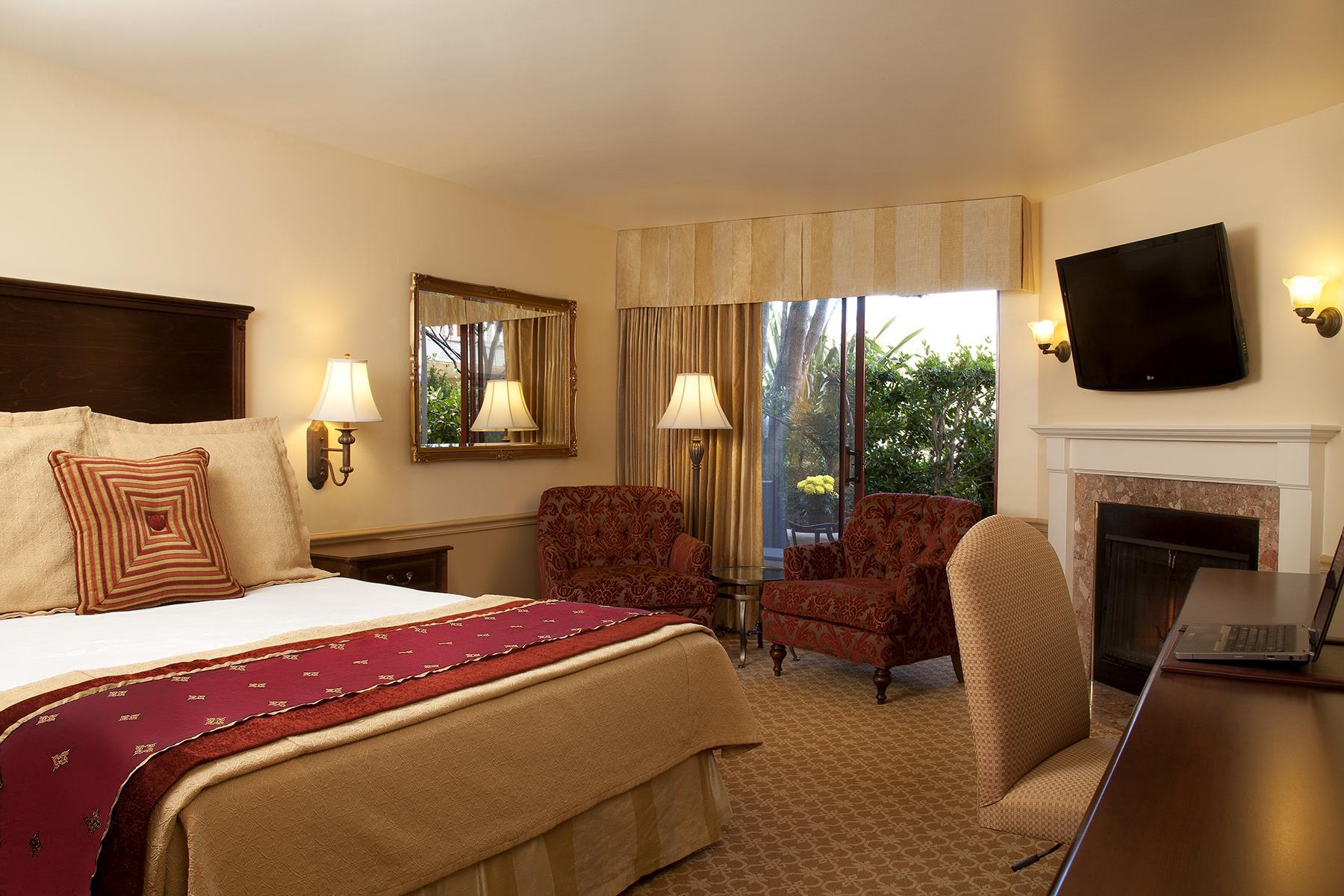 Victorian Inn Monterey 7/38