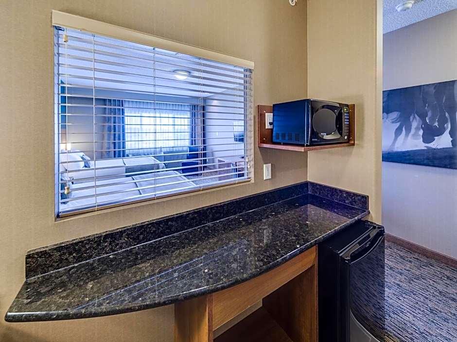 Heritage Inn Hotel & Convention Centre 21/24