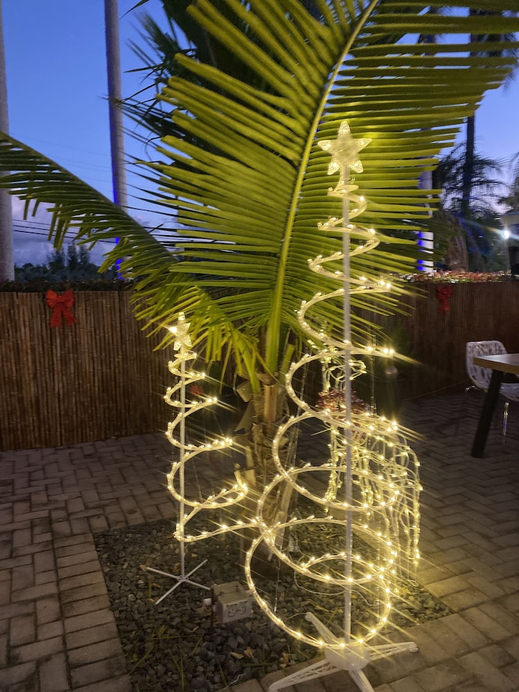 Skipjack Resort Marina 33/70
