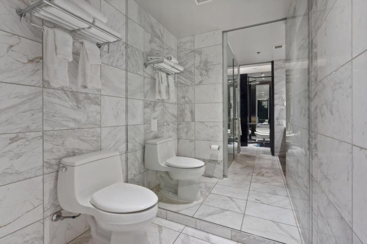 The Celine Riviera Suite at Palms Place 36/42