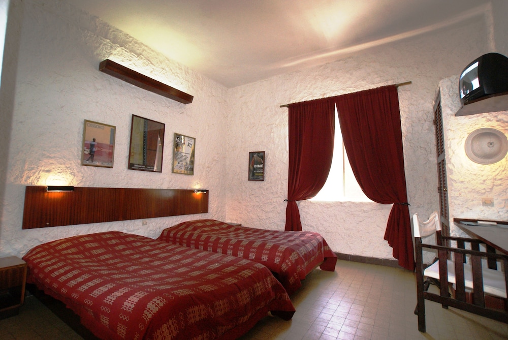 Le Residence Hotel 12/50