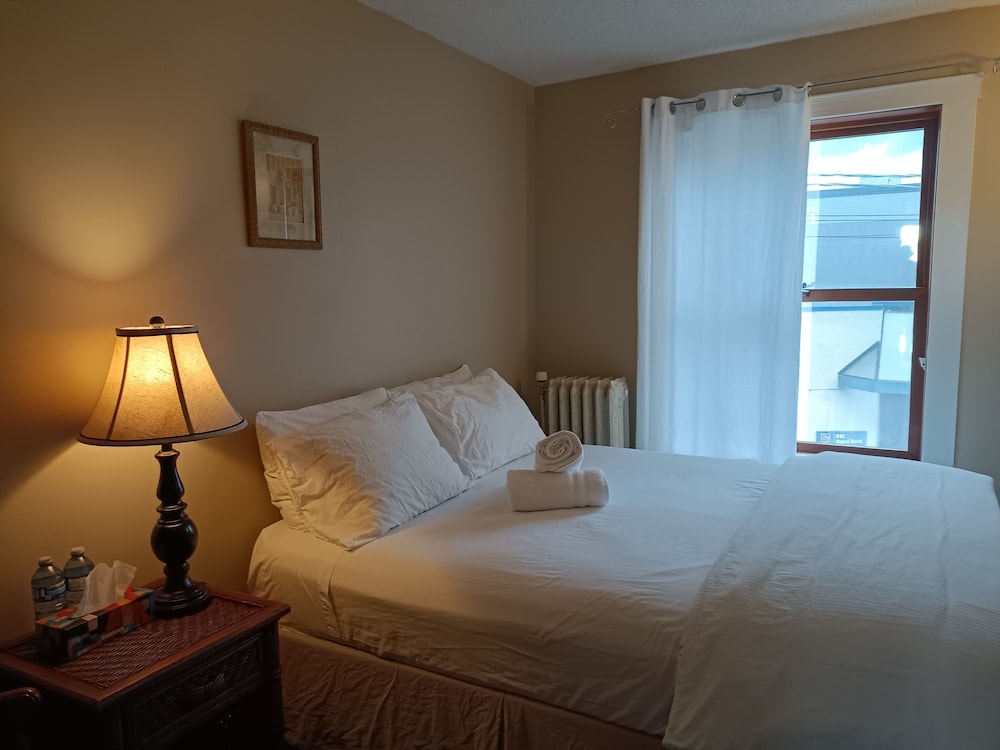 Painted Turtle Guesthouse 12/23