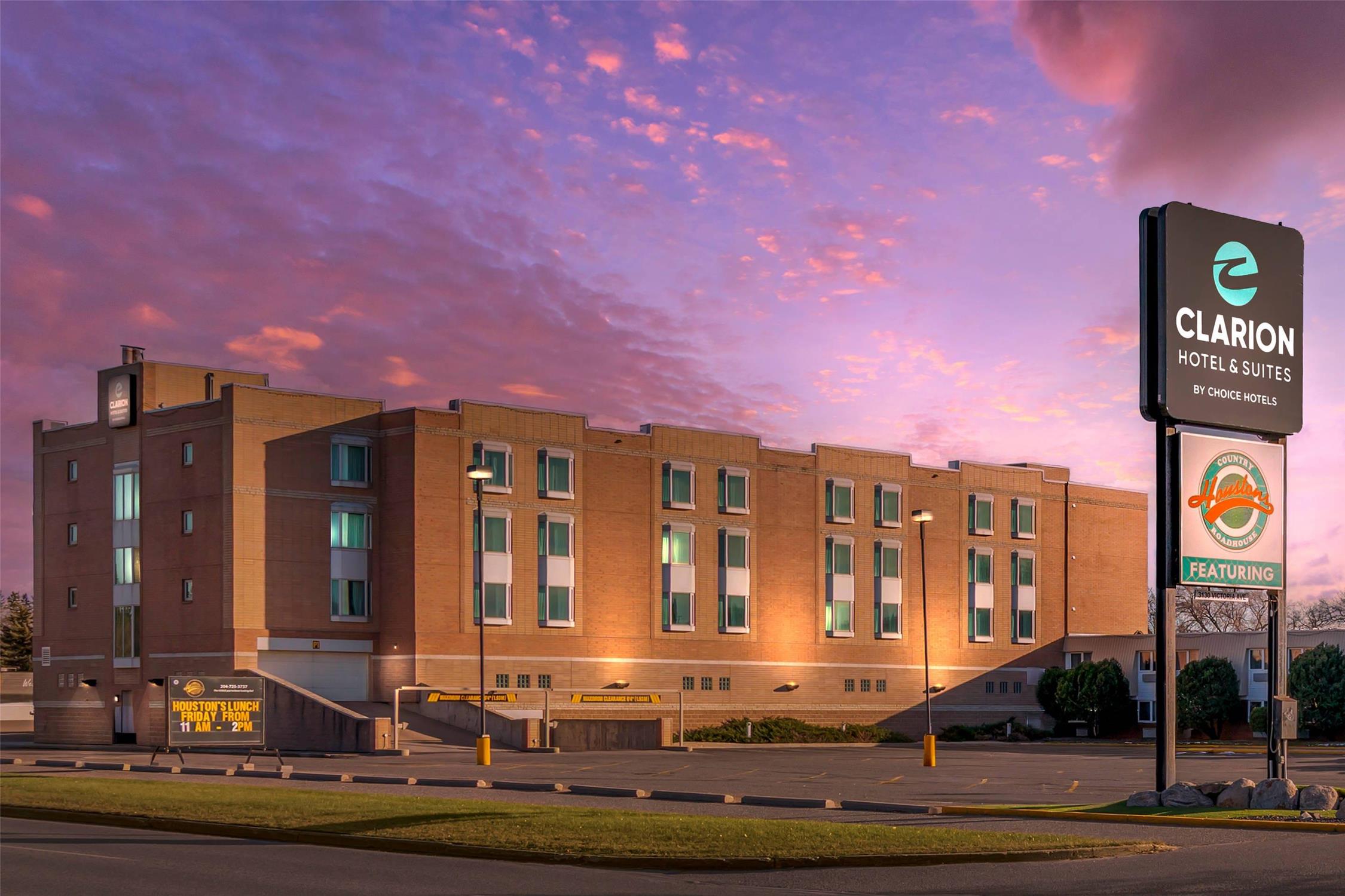 Clarion Hotel & Suites Brandon 1/35