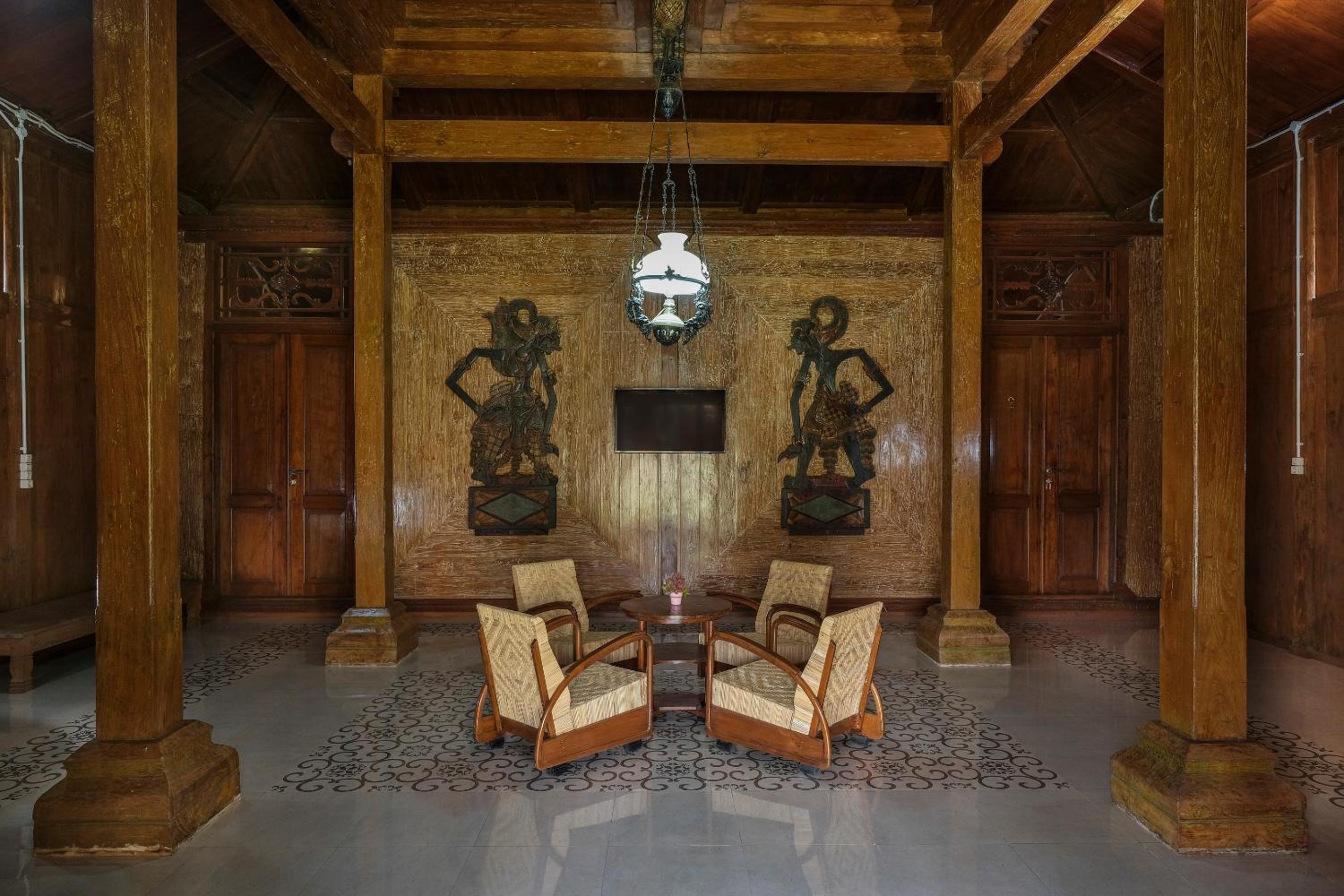 Hotel Kampoeng Joglo Yogyakarta 34/53