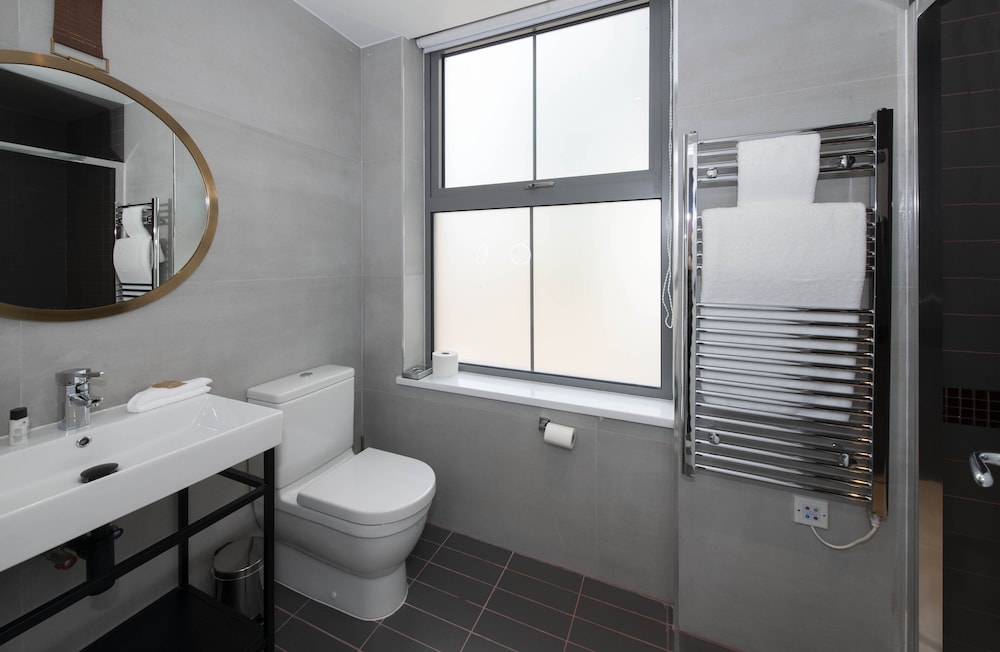 Trueman Court Luxury Serviced Apartments 54/55