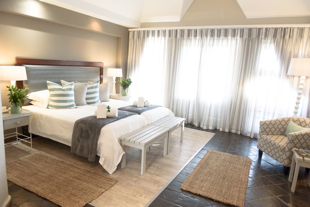 Whalesong Hotel Hydro 23/61