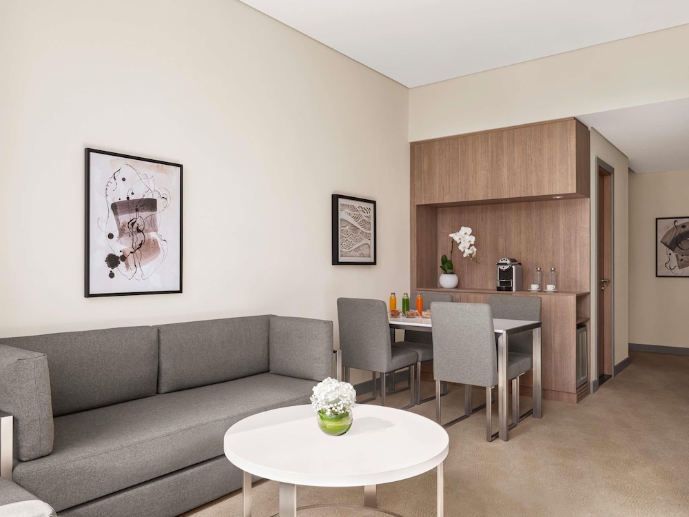 Novotel Bur Dubai 34/48