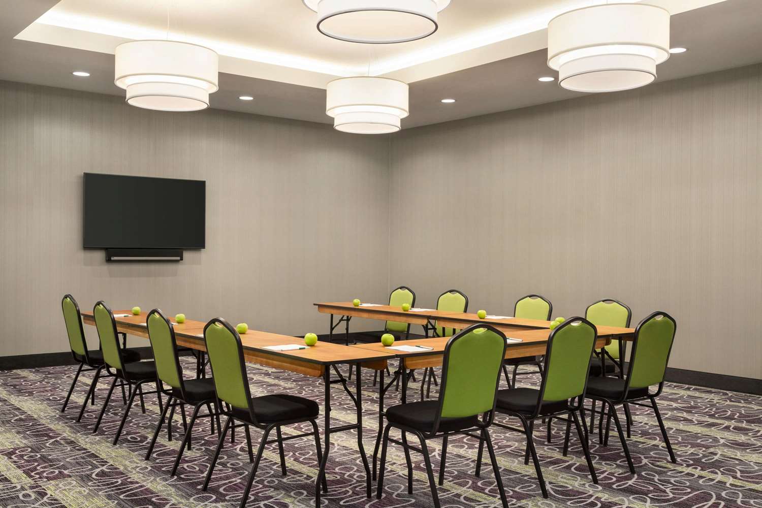 La Quinta Inn And Suites by Wyndham Burlington 12/22