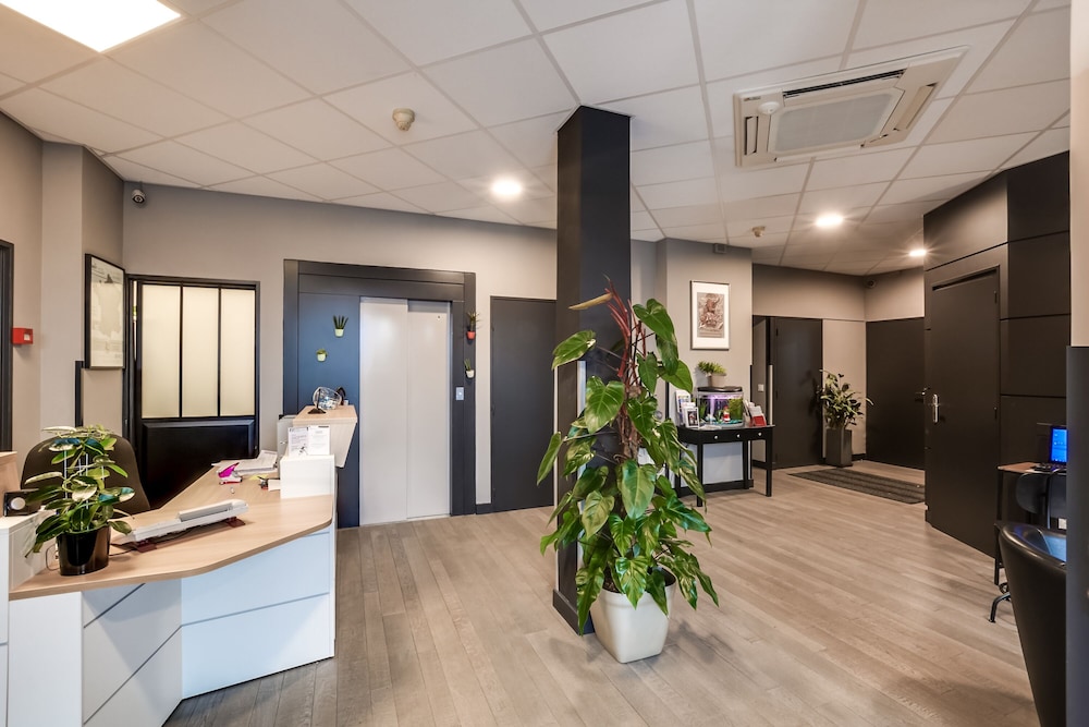 Brit Hotel Saint Nazaire Centre Gare 27/50