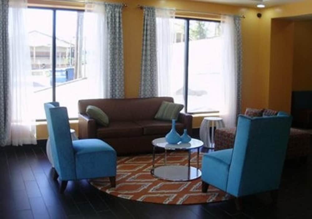 Econo Lodge Fultondale, AL 12/16