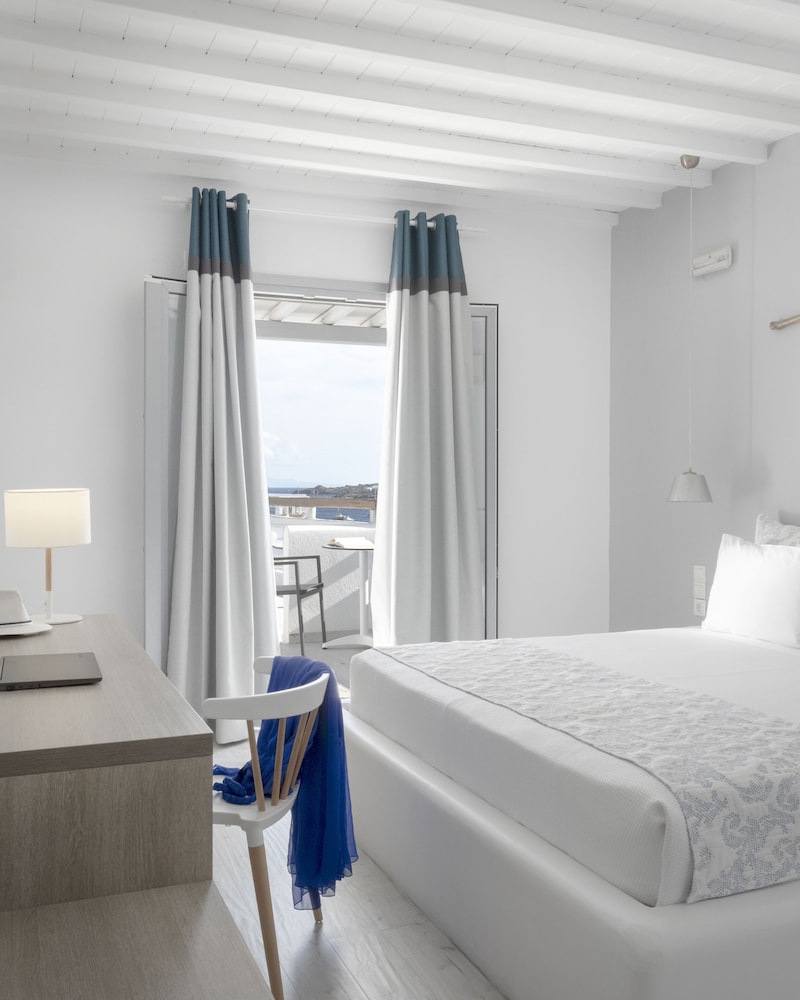 Mykonos Essence Hotel 11/47