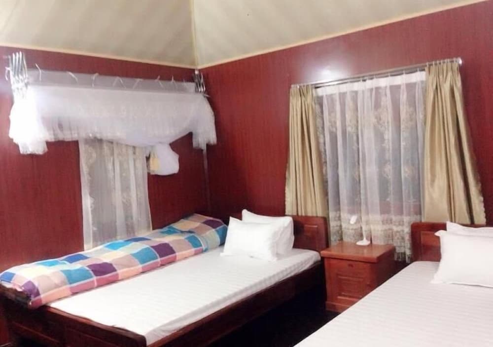 Bungalow, Quadruple, 2 Queen Beds