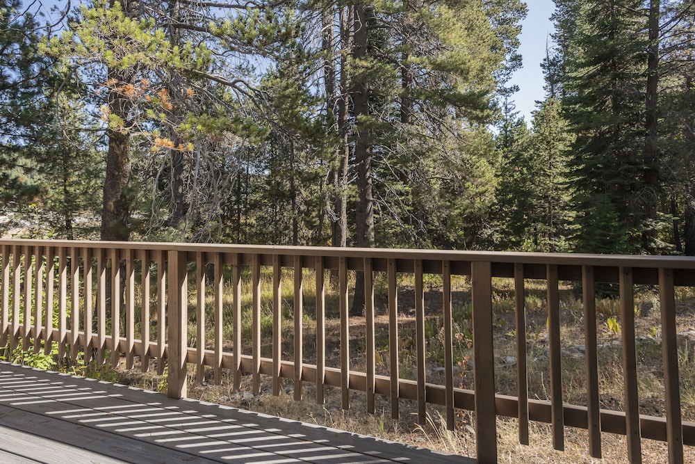 The Inn at Truckee 38/41