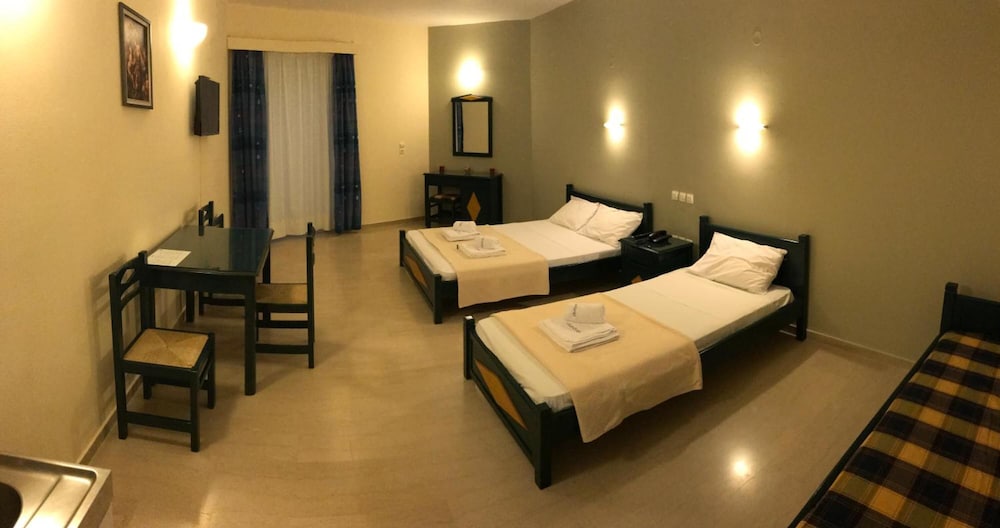 Adonis Hotel 29/57