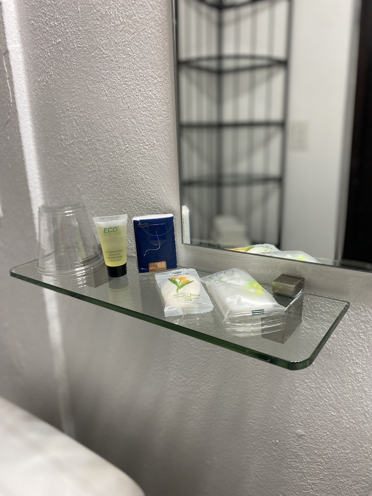 352 Guest House Hotel Boutique 9/50