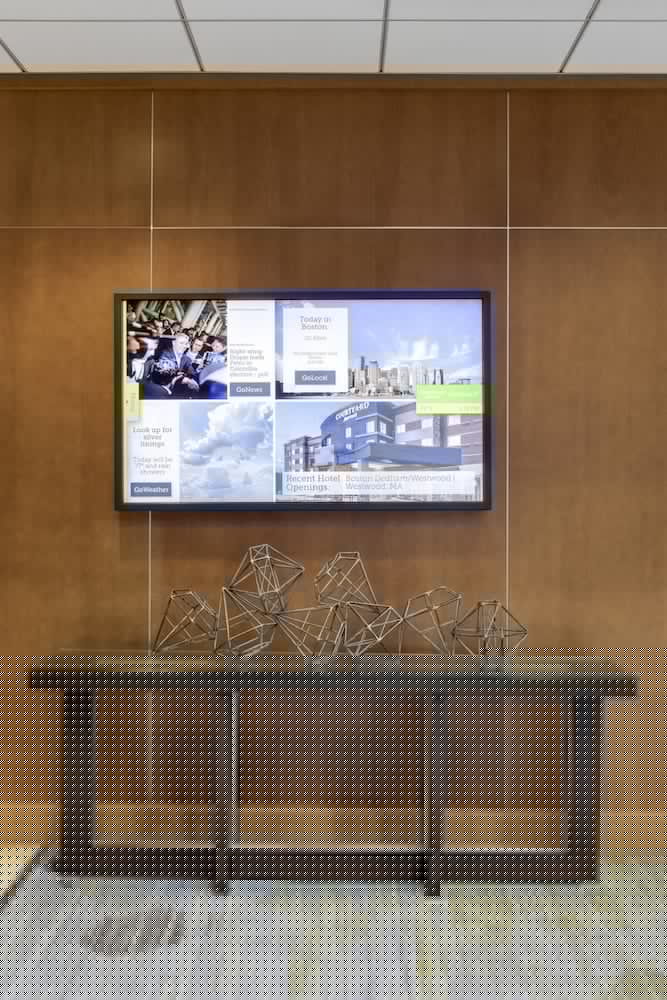 COURTYARD BY MARRIOTT LOGAN AIRPORT 18/49