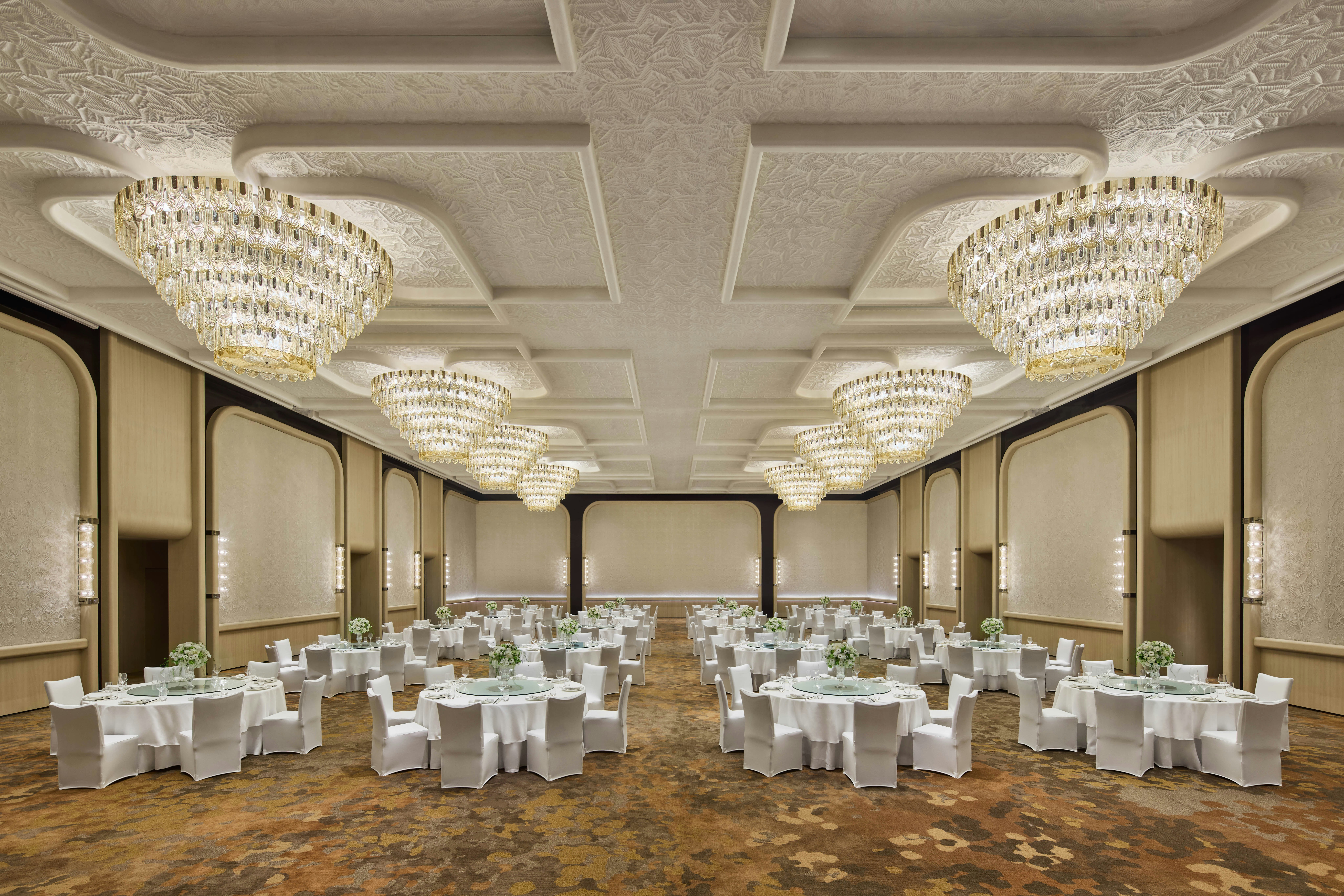 Waldorf Astoria Shanghai Qiantan 38/46