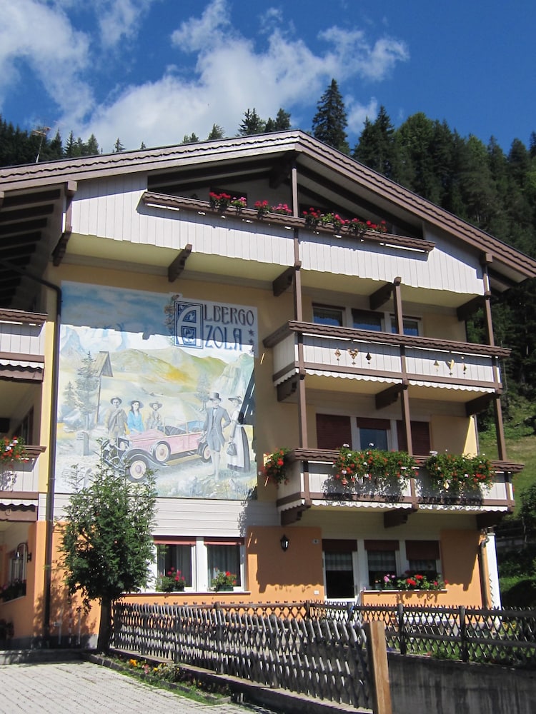 HOTEL AZOLA 1/50