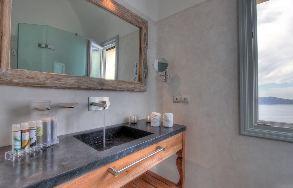 Allure Suites 24/30