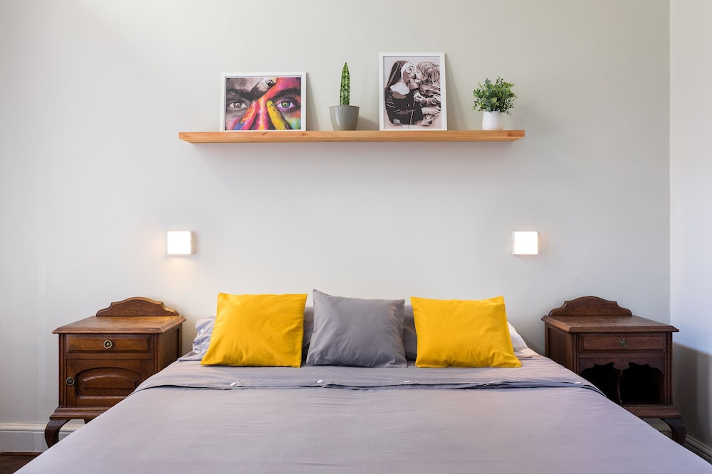 MILHOUSE HOSTEL AVENUE 47/65