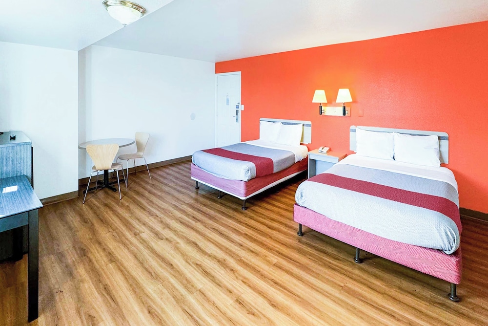 Studio6 Suites Bellflower, CA - Los Angeles 23/40
