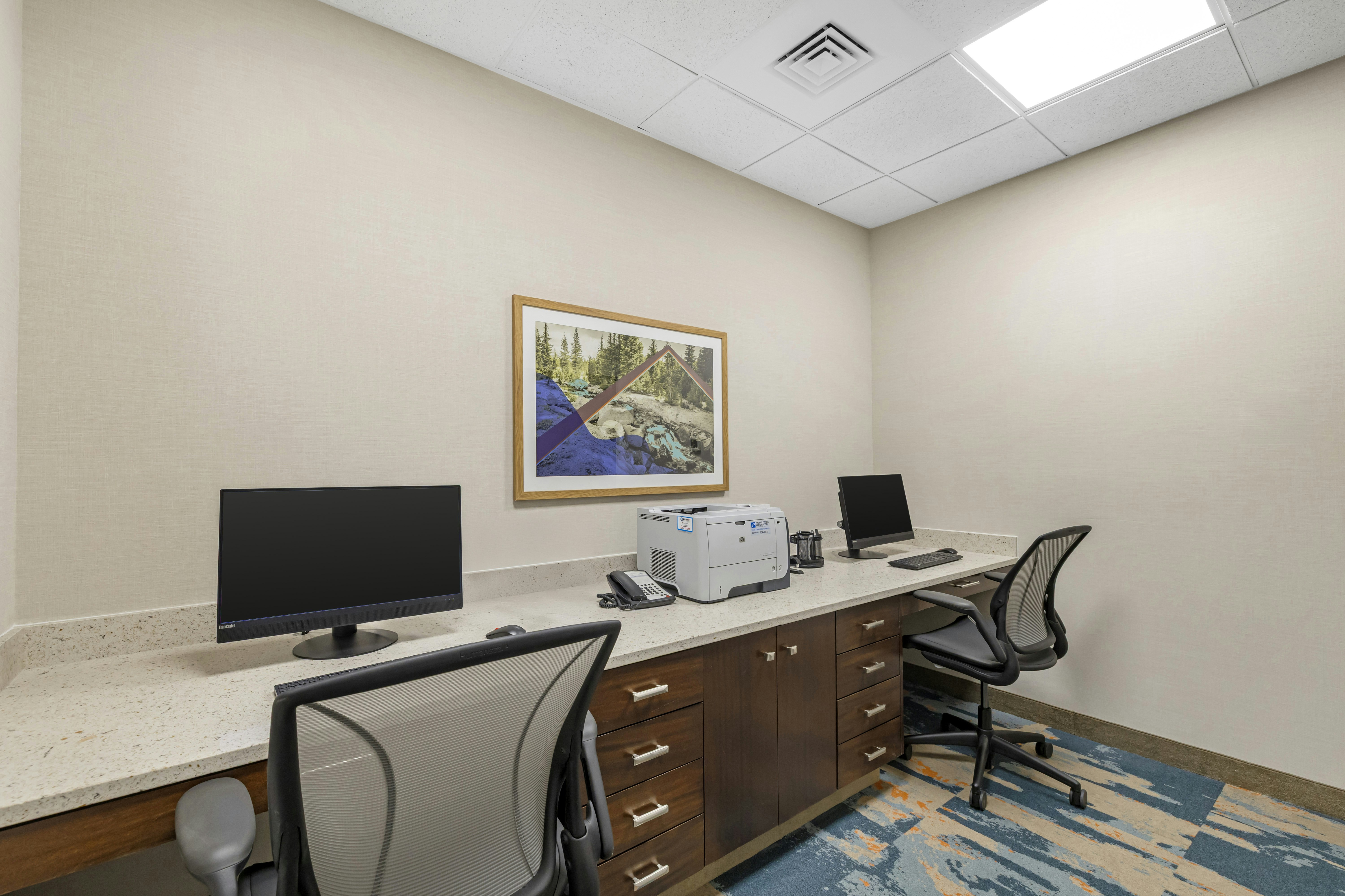 Hampton Inn Suites Bend 38/48
