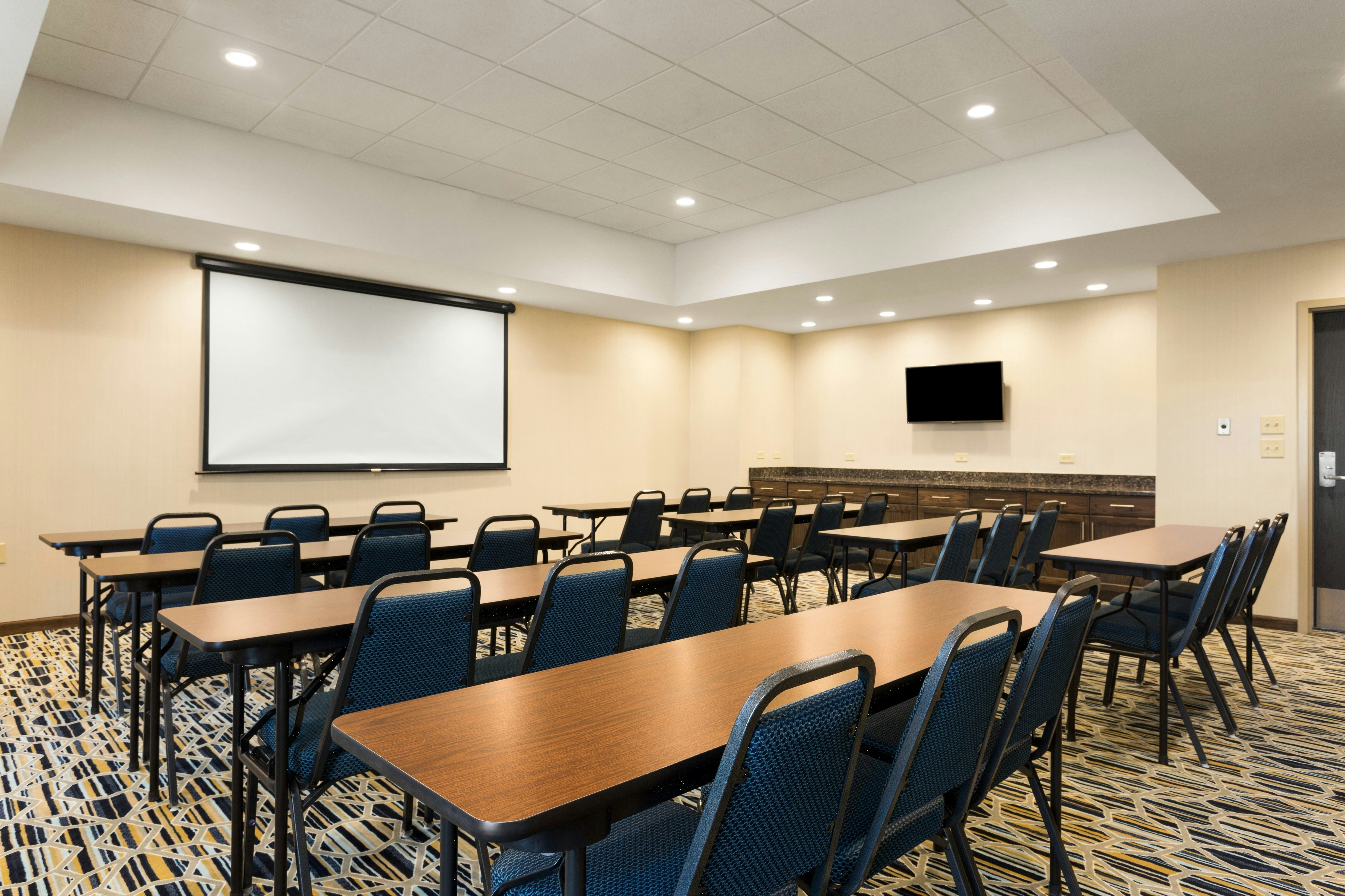 Hampton Inn Kennewick at Southridge 32/39
