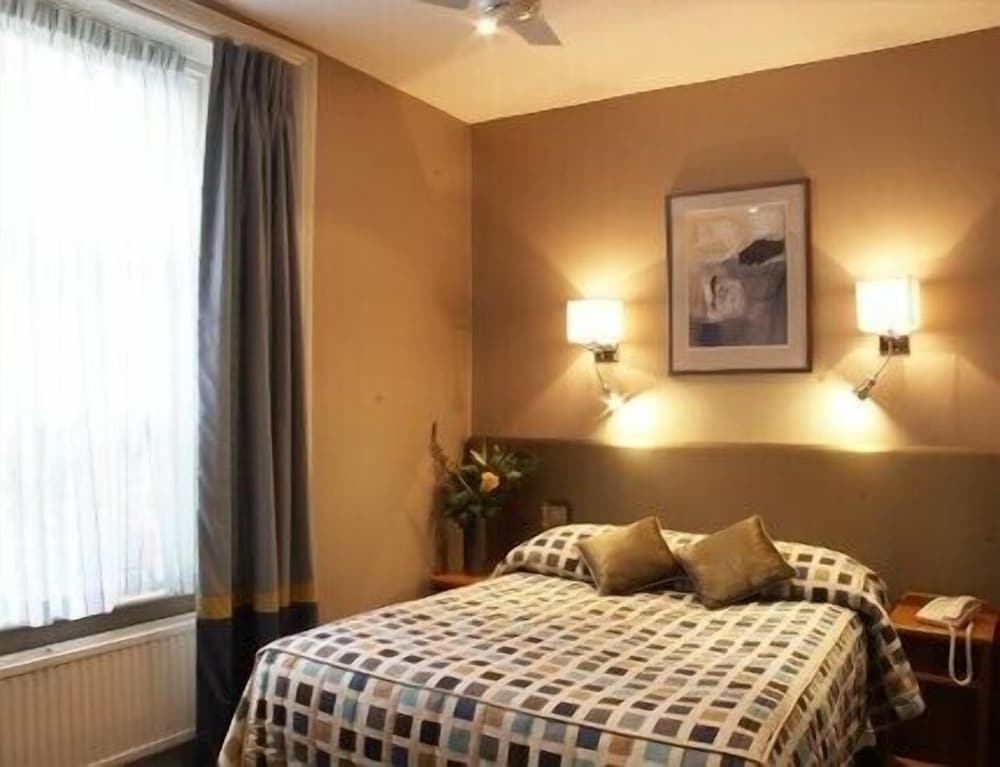 Sidney Hotel 22/44