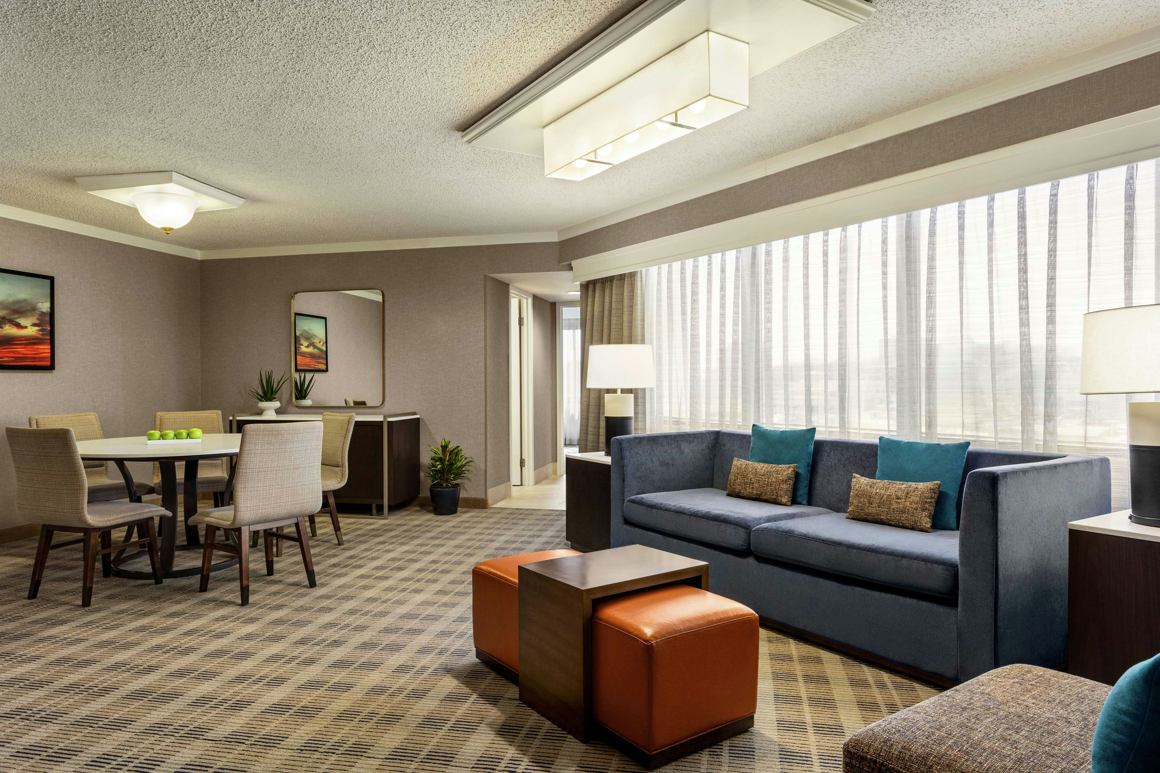 Embassy Suites by Hilton Kansas City Overland Park 31/50
