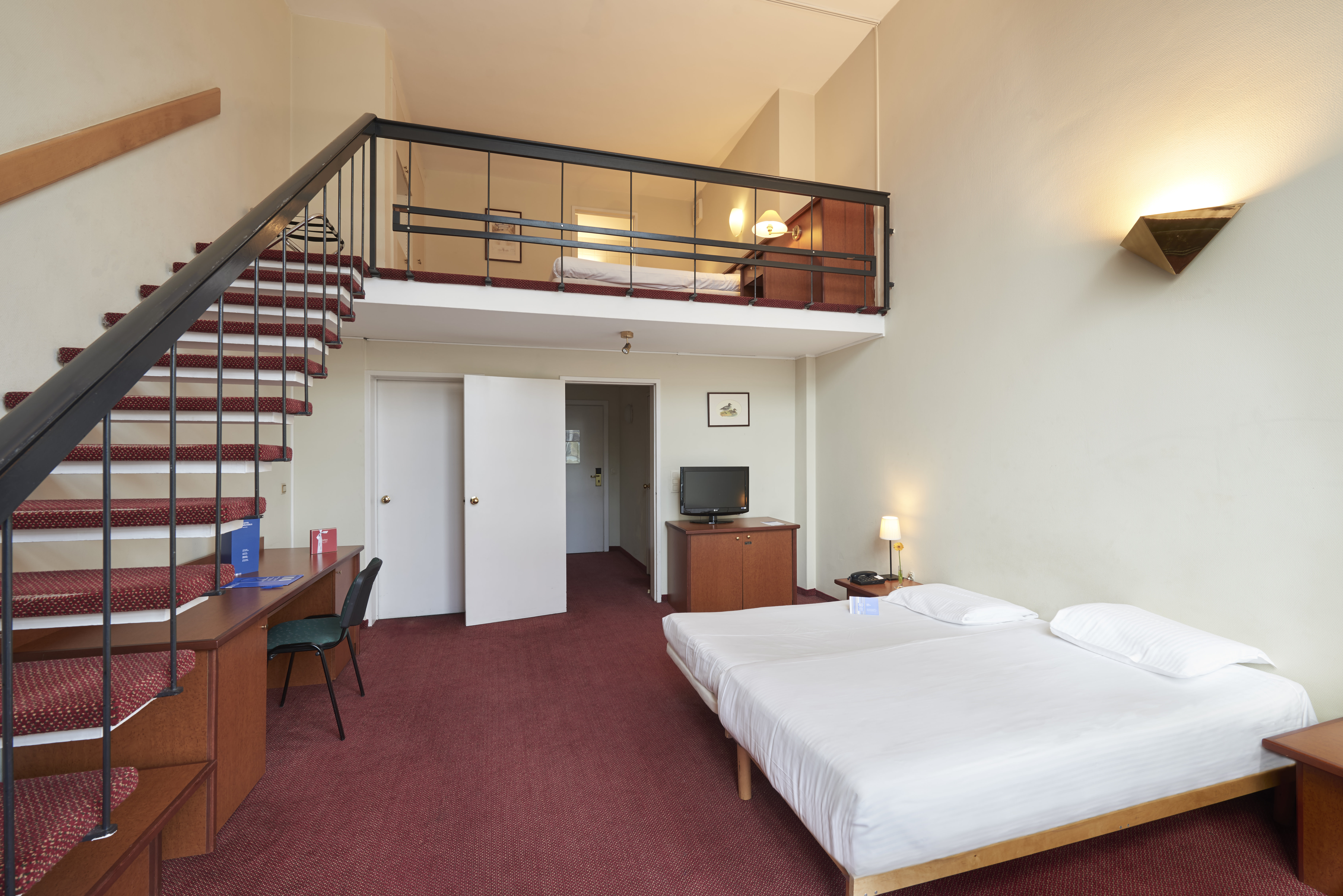 Hotel Brussels 3/22