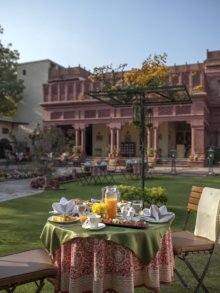 RATAN VILLAS 19/31
