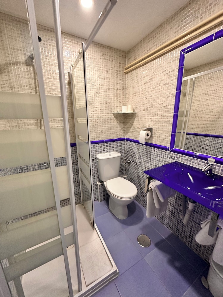 Hostal Rober 56/59