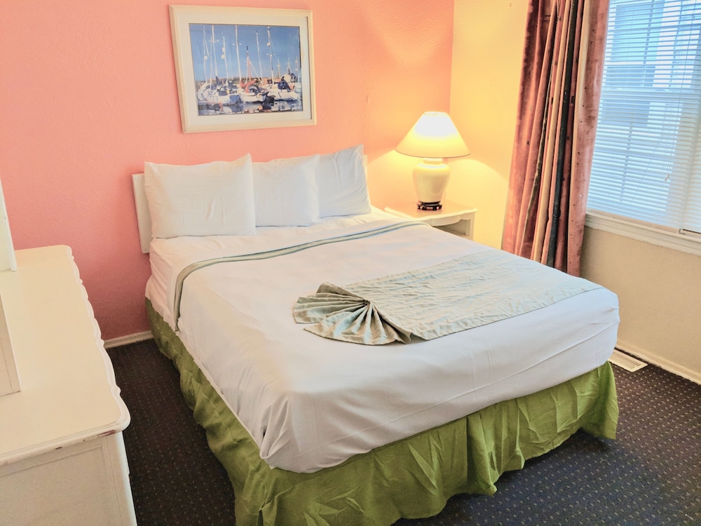 Quebec Motel 36/60