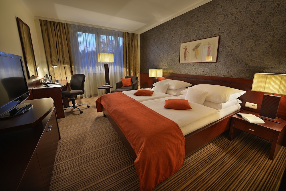 Apollo Hotel Bratislava 35/65