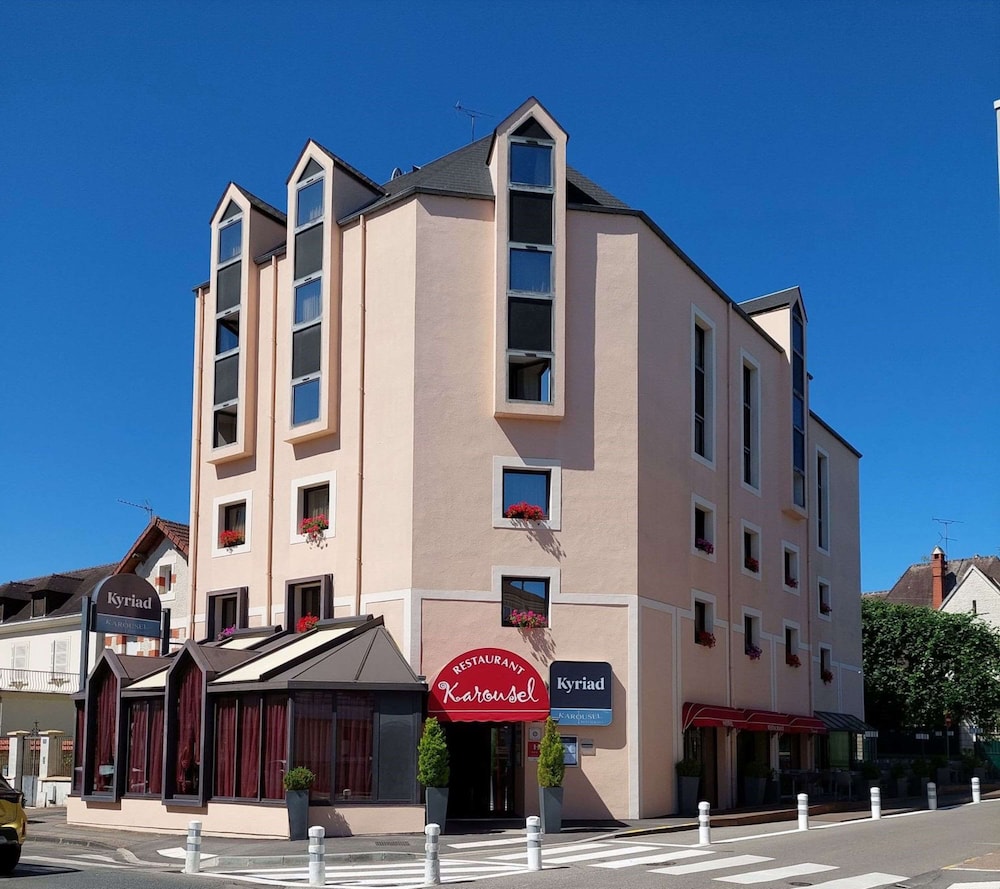 Kyriad Nevers Centre 4/67