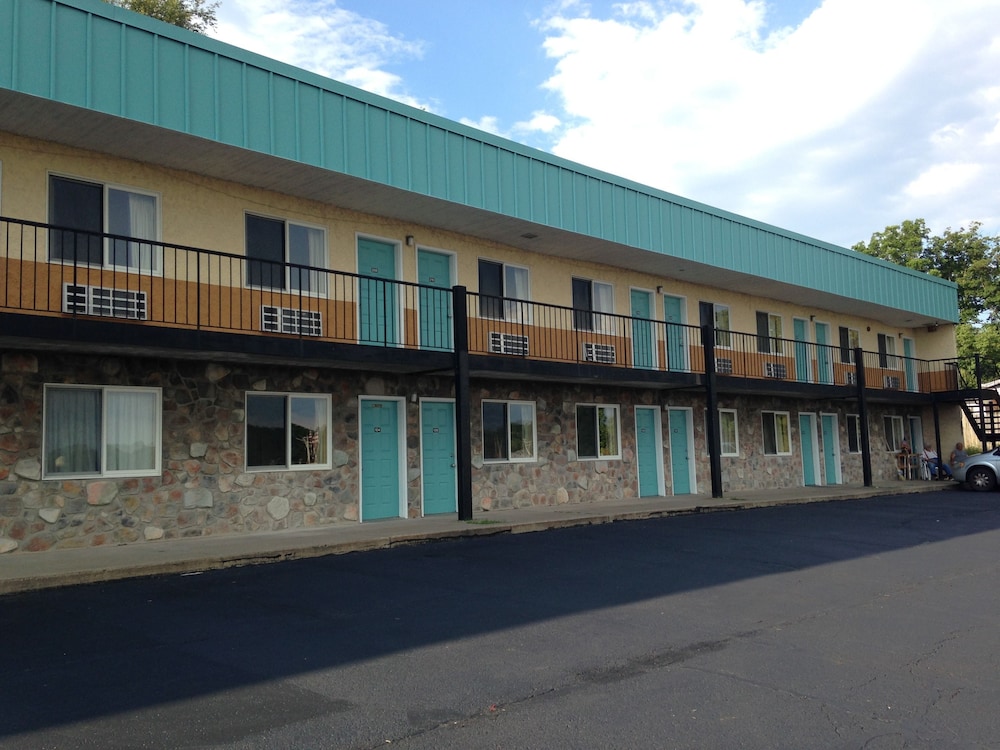 Super 8 by Wyndham Hazleton 1/33