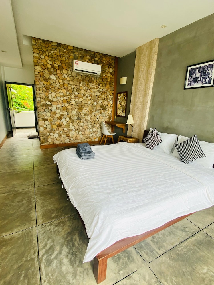 Saravoan Hotel Kep 36/65