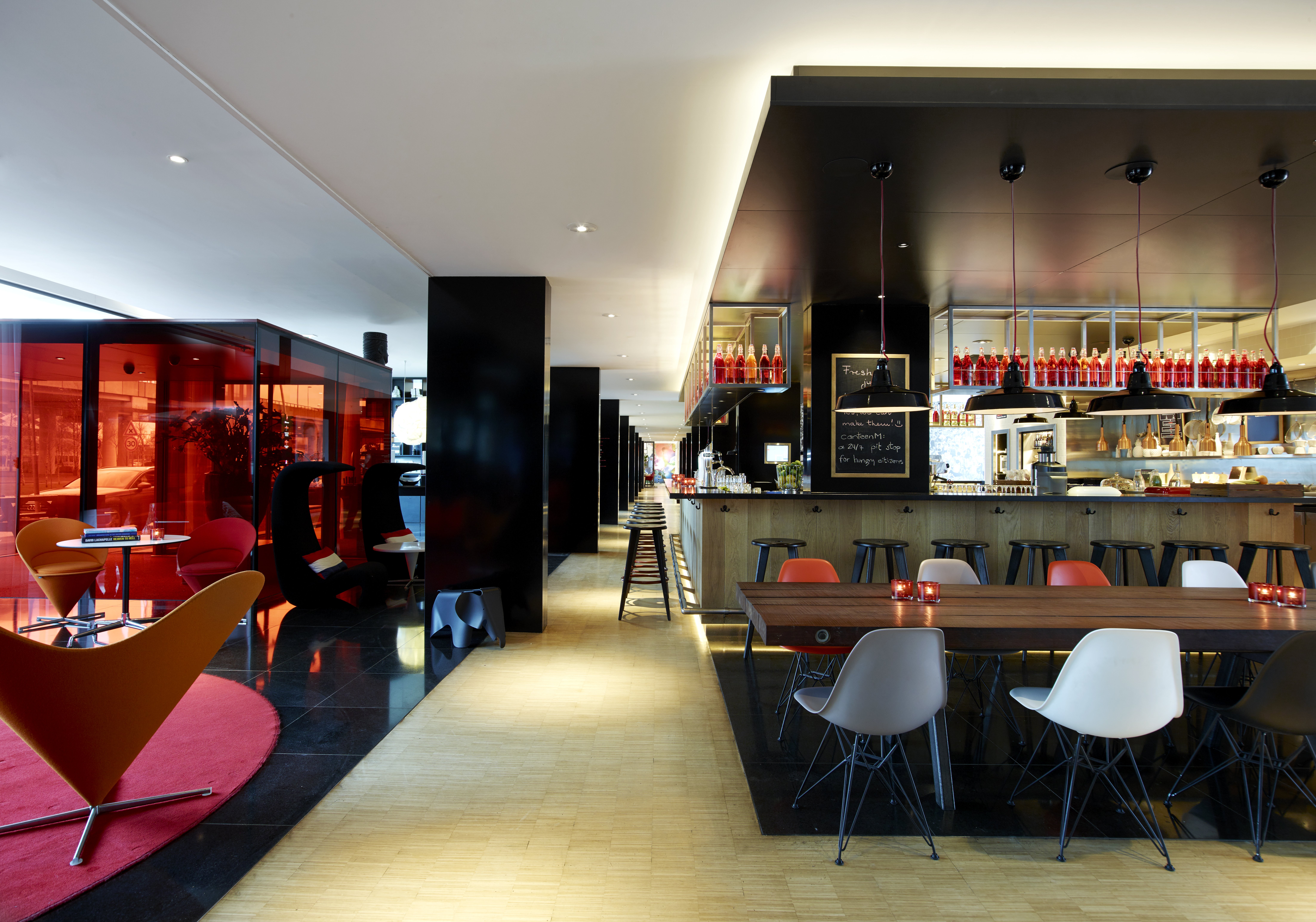 CITIZENM SCHIPHOL AIRPORT HOTEL 31/53