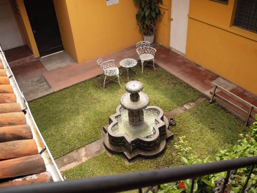 Eco Hotel Mariscal 56/59