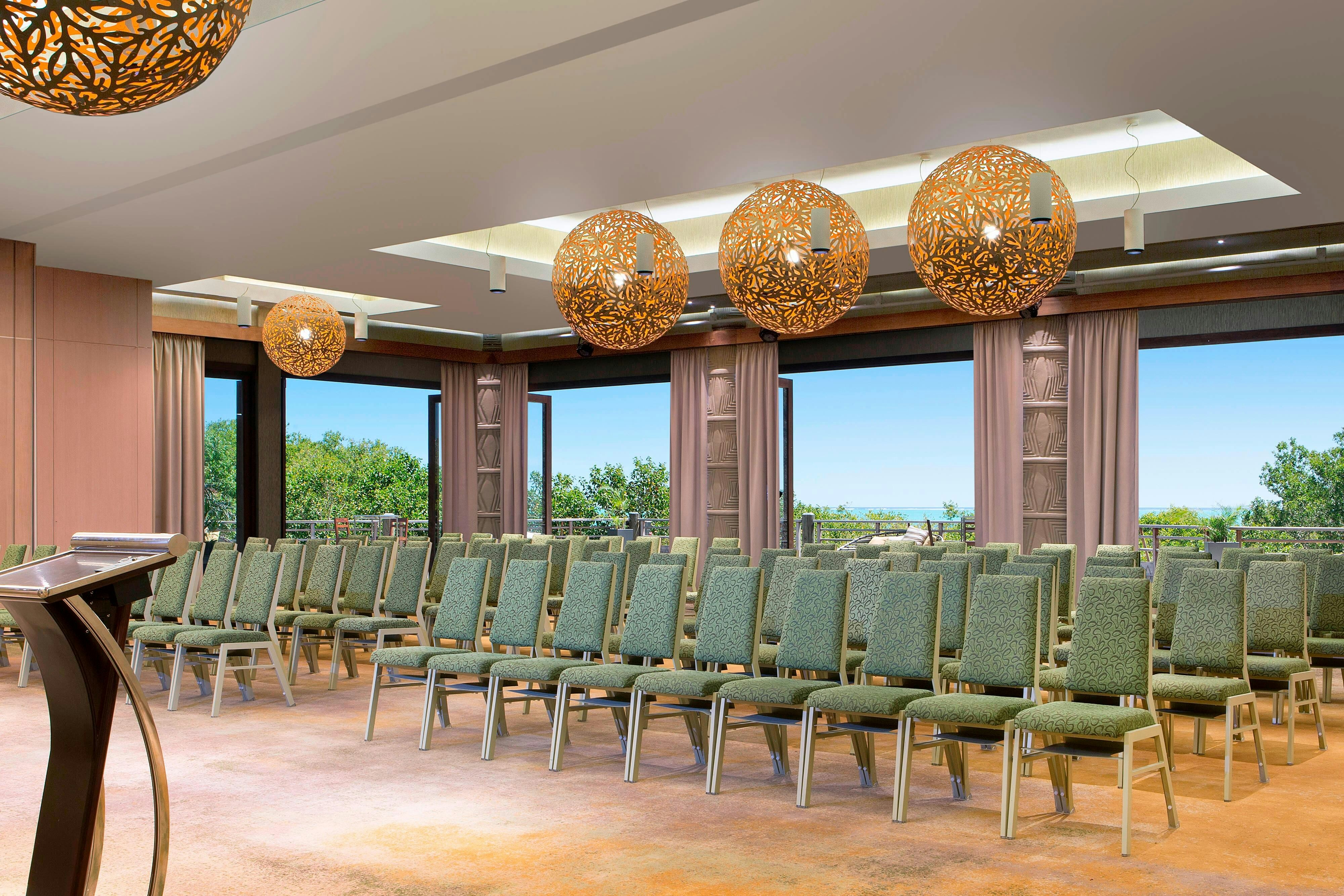 Sheraton New Caledonia Deva Resort & Spa 32/50