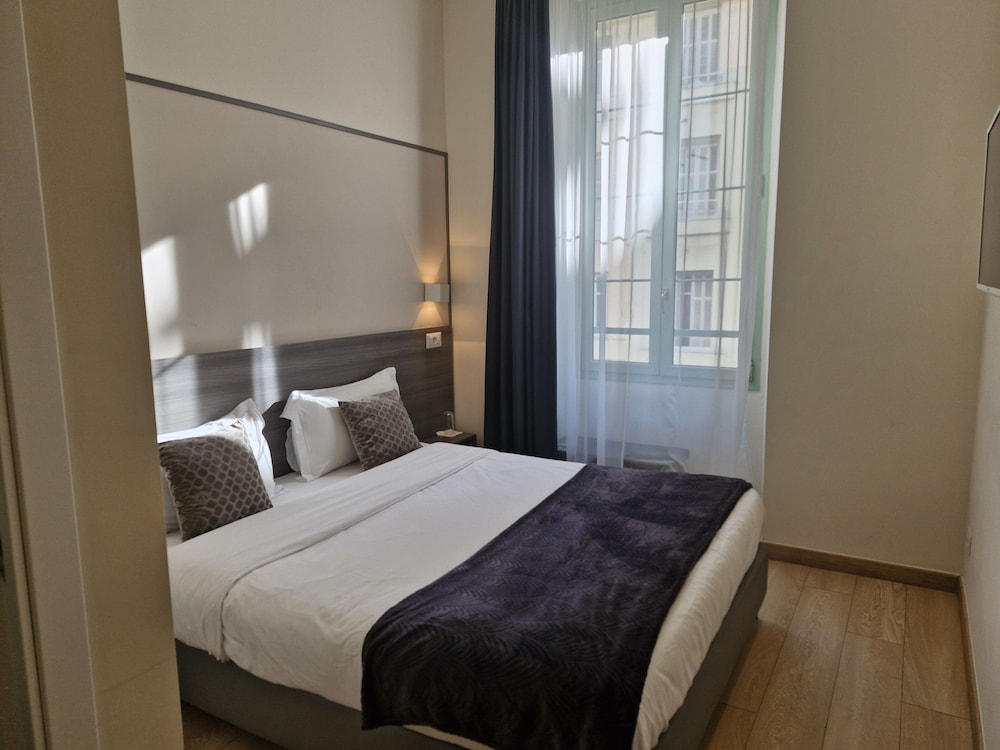 Boutique Hotel Neptune Nice 13/30