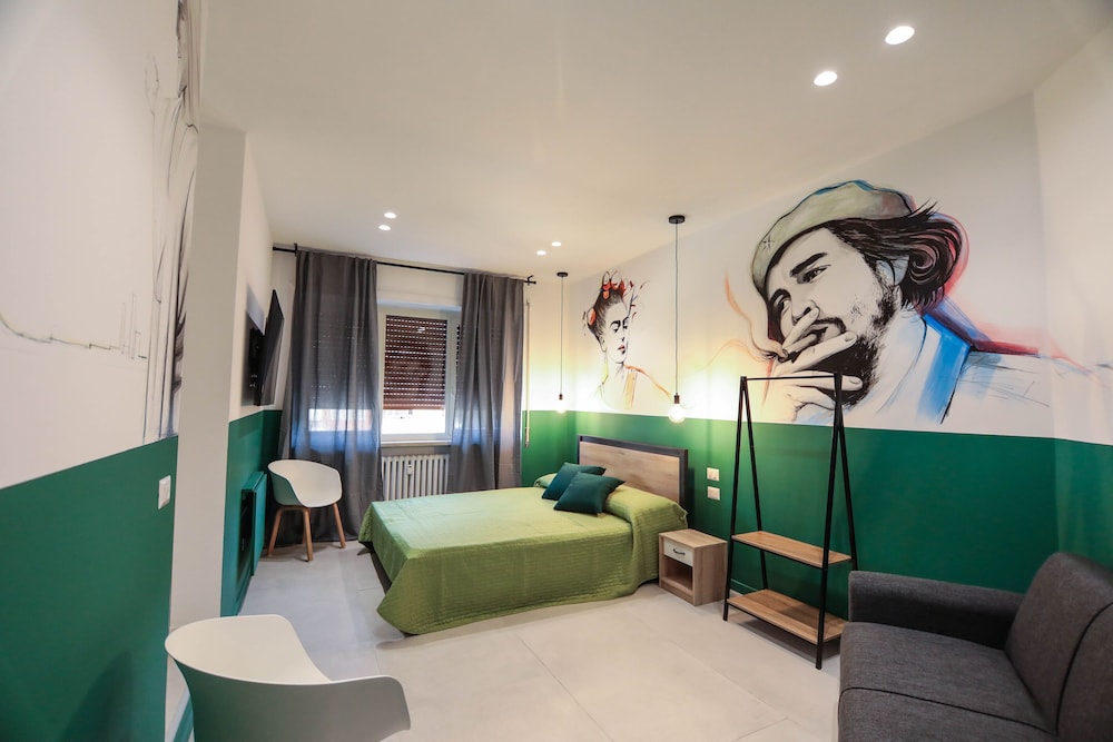 O.Effe. Global Suites at Vatican 30/50